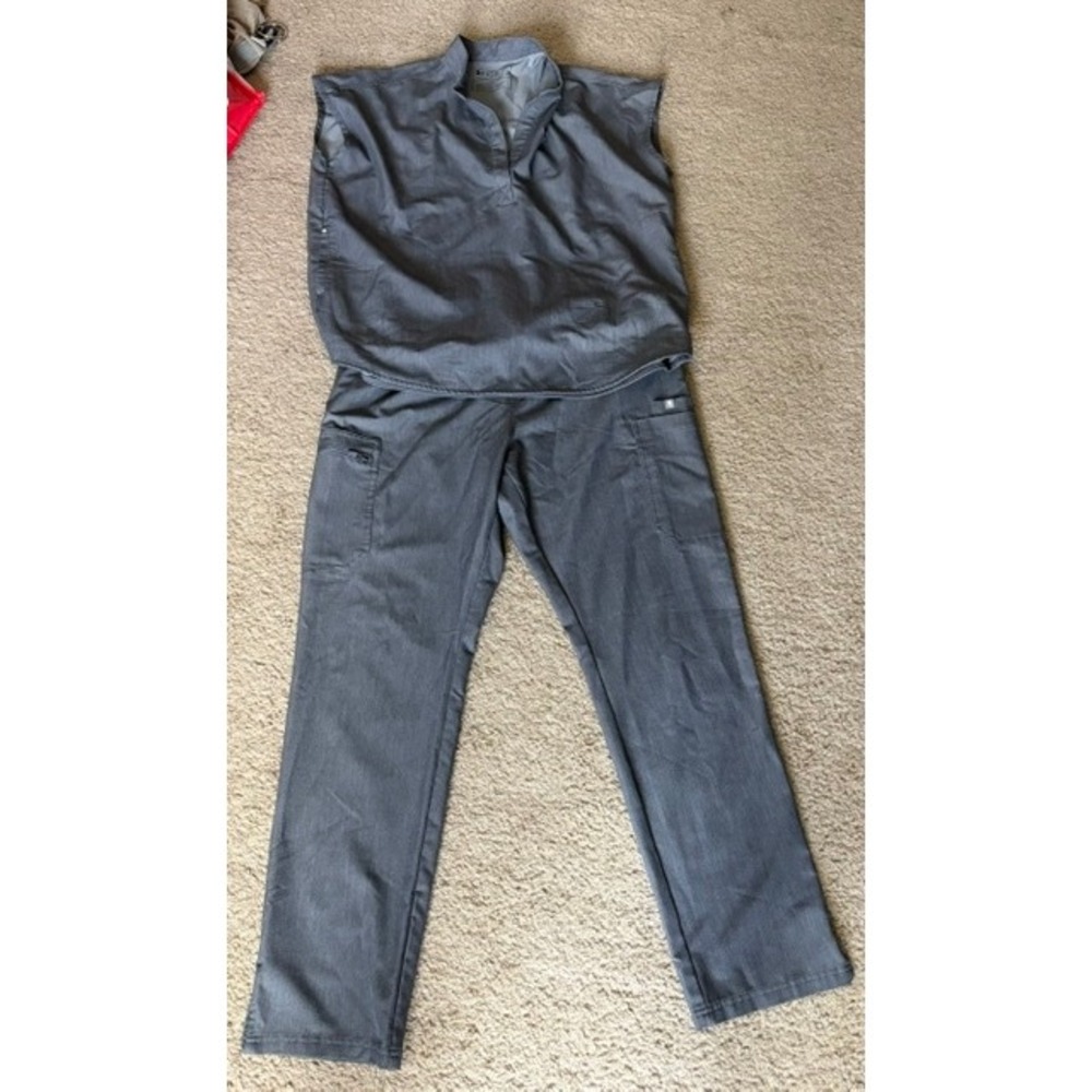 FIGS Technical Collection Scrub Set Gray‎ Top M Pants L Mixed Size